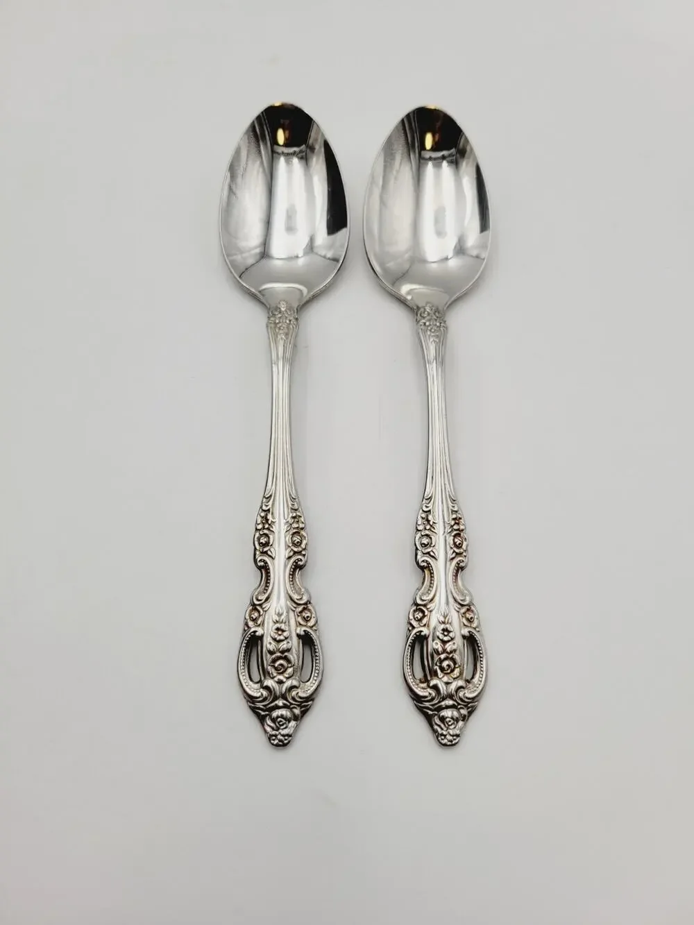 Oneida Pembrooke Renoir Set of 2 Teaspoons Spoons Stainless Flatware